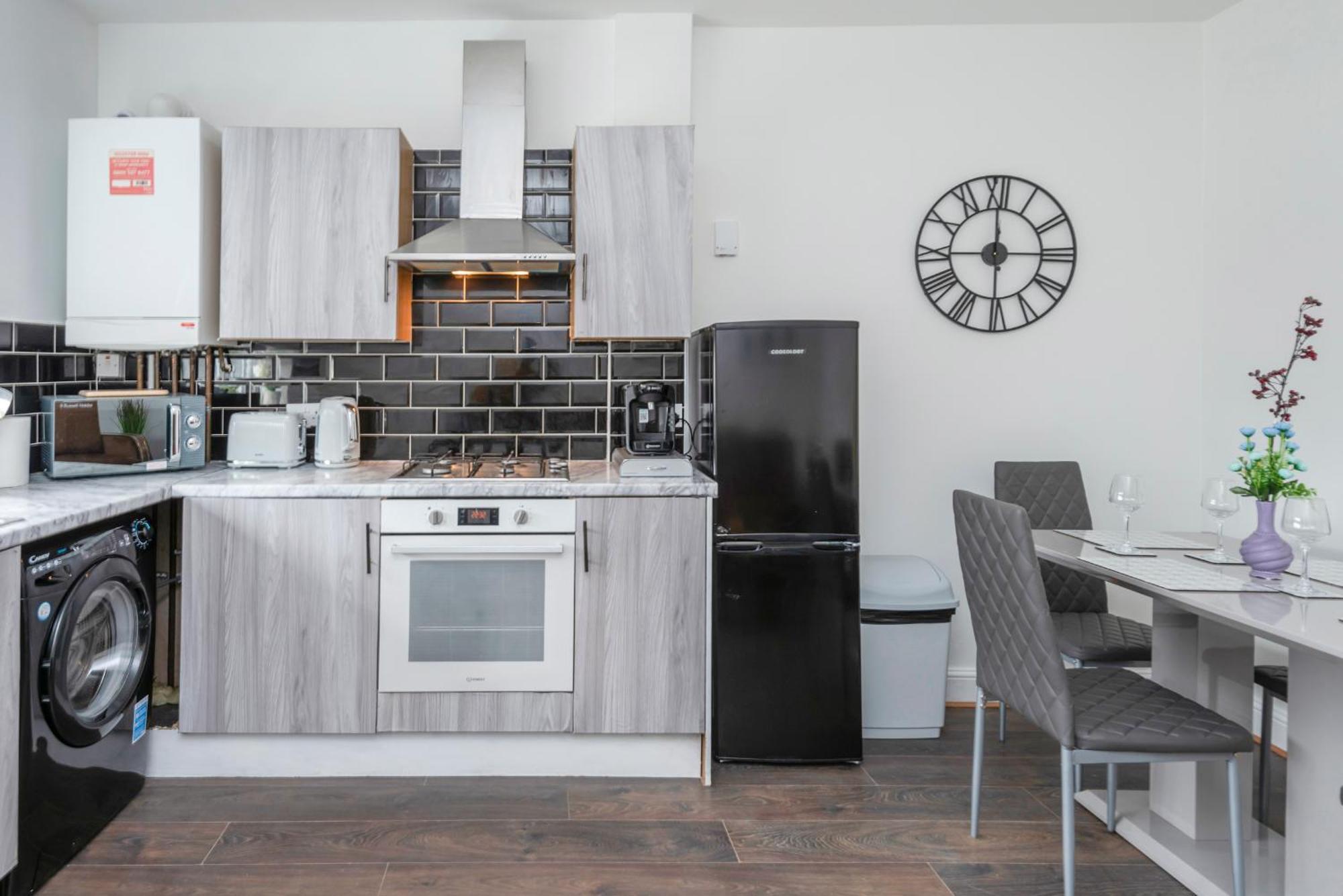 Modern Family Home W/Wi-Fi, Netflix, Self Check-In London Exterior foto